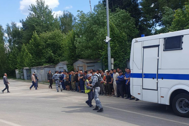 Рейд силовиков в Зеленограде выявил 31 нарушение в сфере  миграционного законодательства