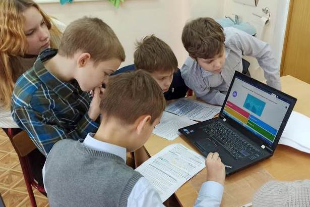 Учащиеся школы №853 приняли участие в общемосковском квизе в рамках проекта «Мой район в годы войны»