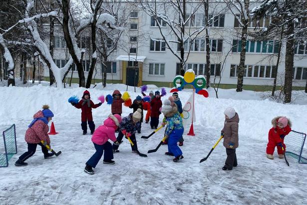 Юные воспитанники школы №1528 открыли свои Зимние Олимпийские игры