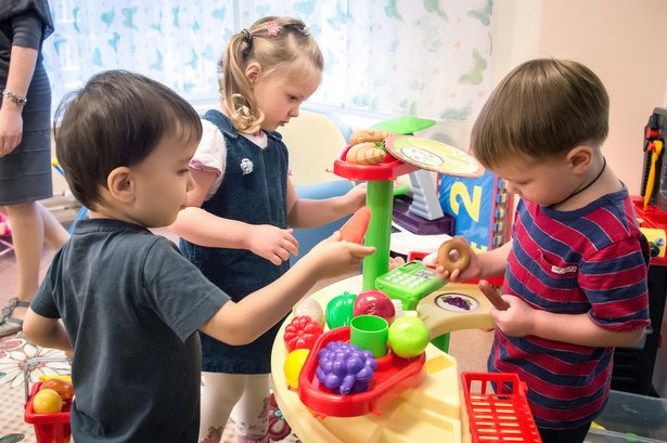 В детские сады Москвы будут принимать детей с двух с половиной лет