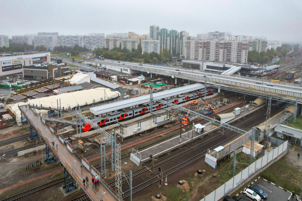 В ноябре продолжатся изменения в расписании поездов Ленинградского направления ОЖД