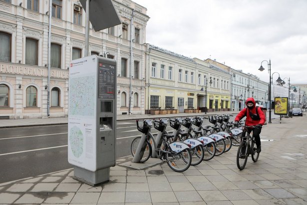 Мария Киселева: Теплая погода позволит работать велопрокату в Москве до 1 декабря