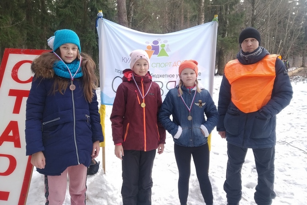 Жители района Старое Крюково приняли участие в спортивном мероприятии «Все на лыжню!»