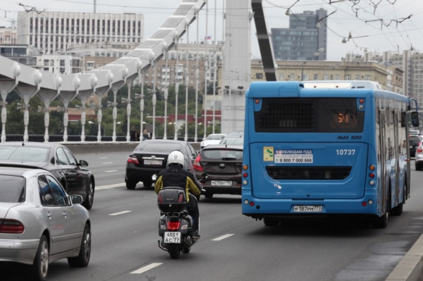 С 20 августа изменился режим работы 30 городских маршрутов наземного транспорта