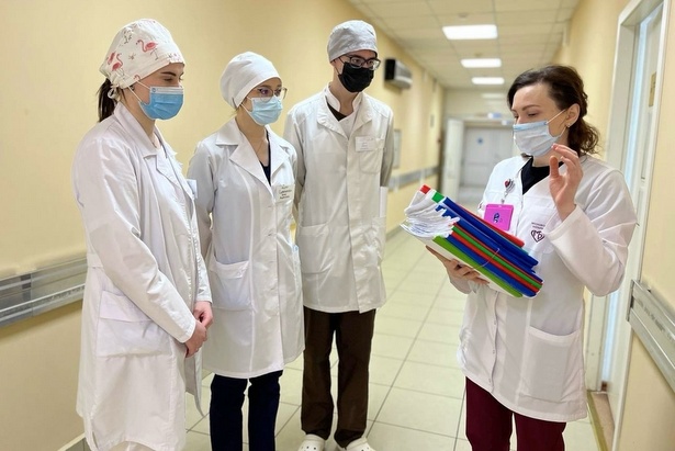 Студенты  медицинского колледжа постигают азы профессии в зеленоградской горбольнице