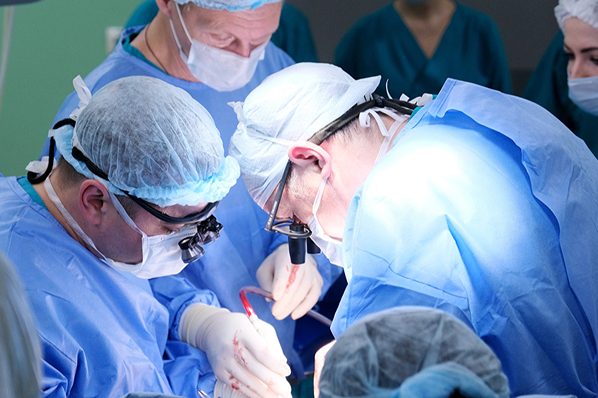 Собянин: В Боткинской больнице впервые провели трансплантацию сердца