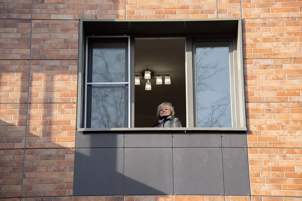 В РЖД рассмотрят вопрос об установке шумозащитных окон в домах 8-го микрорайона возле станции Крюково