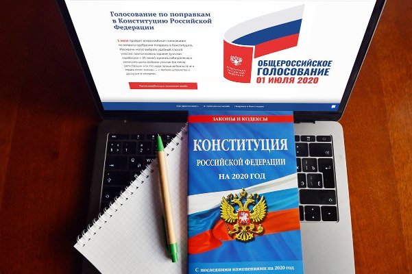 Режиссер Константин Богомолов рассказал о своем участии в голосовании по поправкам к Конституции