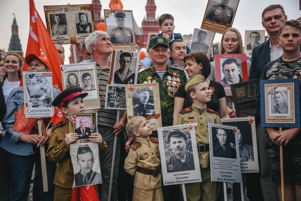 Организаторы акции «Бессмертный полк» приглашают москвичей присоединиться к ней 9 мая