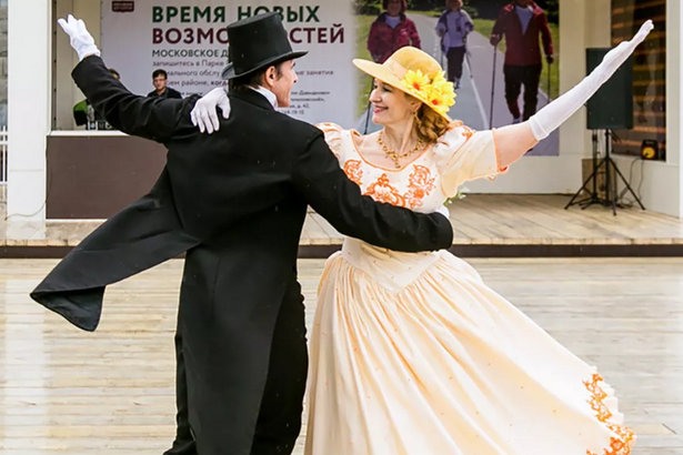 В КЦ «Зеленоград» возобновились уроки танцев от «Московского долголетия»