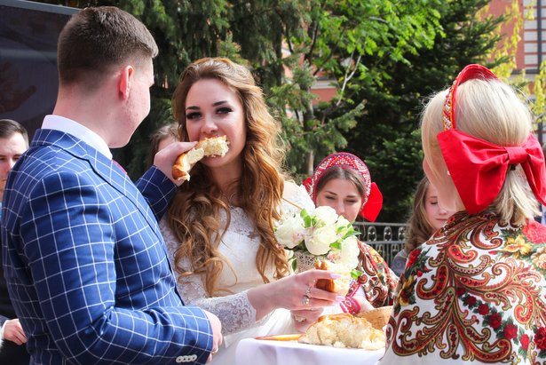 В Москве в канун Дня любви, семьи и верности заключено 1,3 тыс браков
