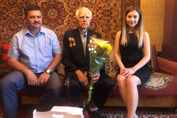 Зеленоградского ветерана Великой Отечественной войны поздравили с девяностолетием