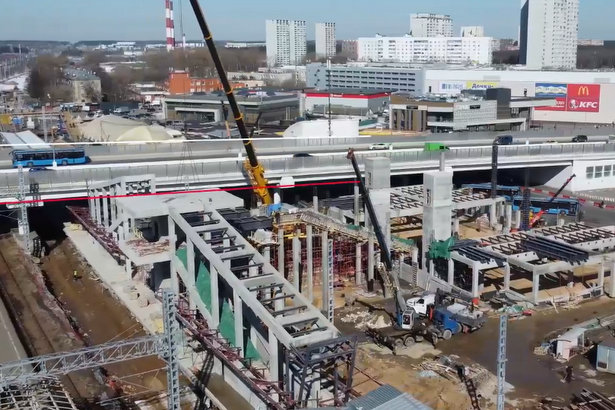 Завершается строительство пассажирской платформы на станции Крюково