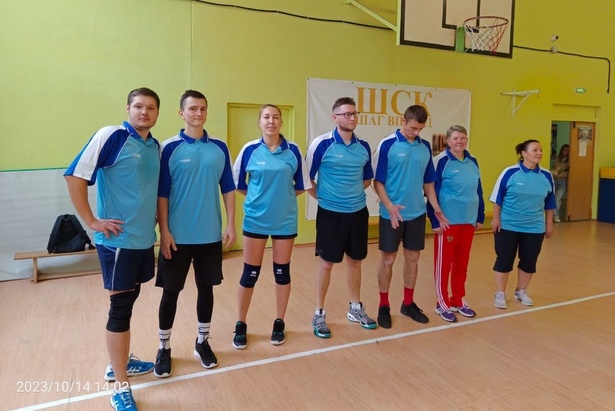 Команда школы 1528 стала победителем турнира по волейболу среди педагогических работников ЗелАО