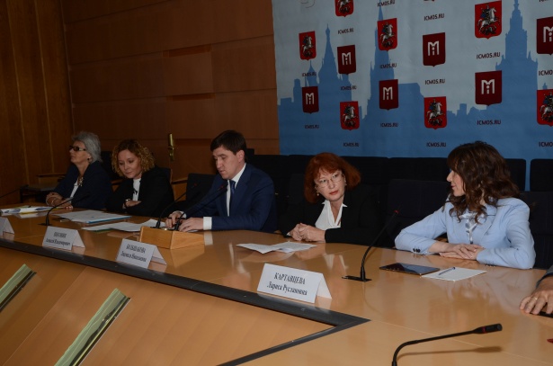 Родителей  Москвы и Зеленограда будут информировать о проведении медобследования детей 
