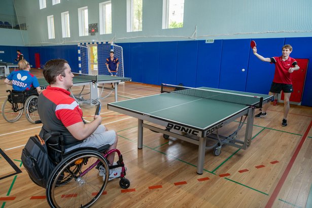 Собянин осмотрел специализированный спорткомплекс для инвалидов в ЮАО