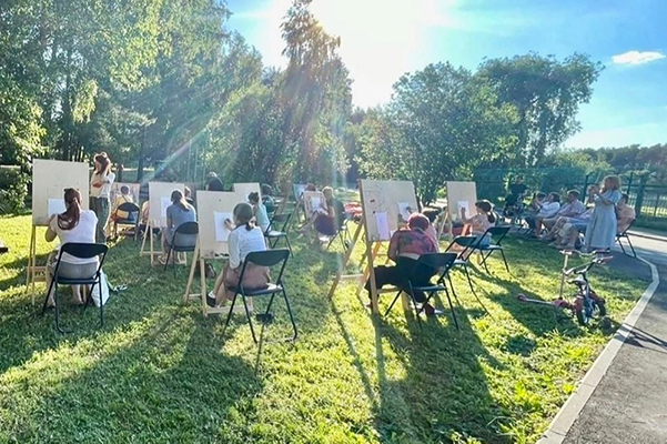 Любителей живописи приглашают на «музыкальный» пленэр на Школьном озере