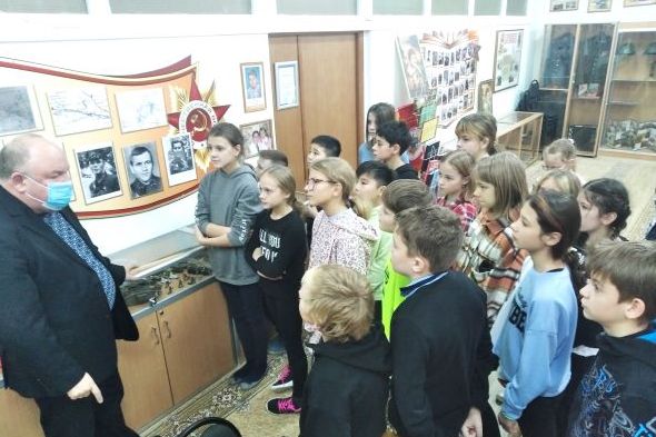 В школе №1528 прошли классные часы, посвященные Дню памяти Героя Советского Союза Ивана Васильевича Панфилова