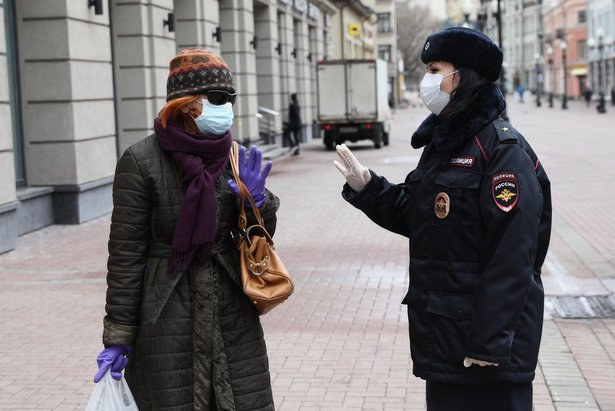 Провокации против полиции начались на несанкционированных митингах в Москве