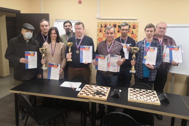 Команда района Старое Крюково стала призёром окружных соревнований по шашкам среди взрослых