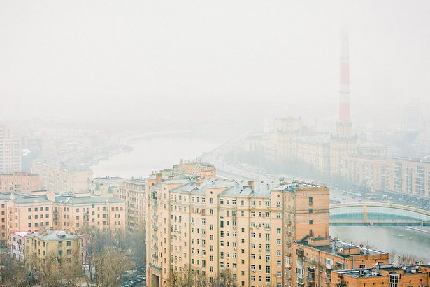 Метеозависимых москвичей предупредили о высоком атмосферном давлении в выходные