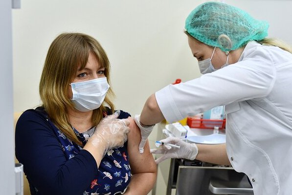 Ежедневно прививку от коронавируса в Зеленограде делают около двух тысяч человек