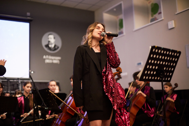 Учащиеся Детской музыкальной школы им. М. П. Мусоргского подарили зрителям вечер киномузыки