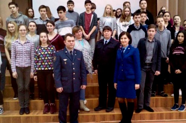 Полицейские провели профилактические беседы со школьниками Зеленограда