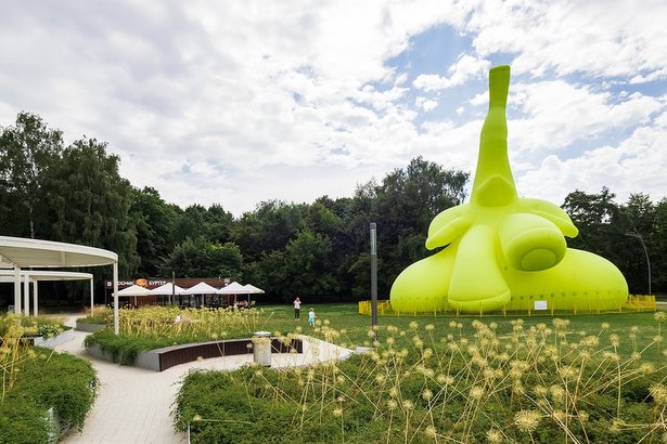 Уникальные арт-объекты придают московским паркам и скверам оригинальность
