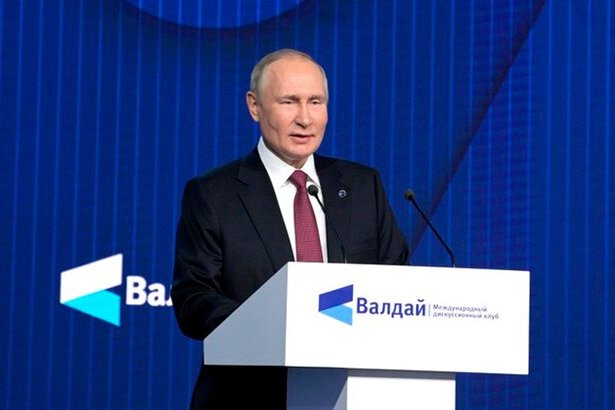 Путин высоко оценил развитие Москвы и работу Собянина