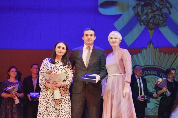 Многодетная семья из Зеленограда награждена почётным знаком «Родительская слава города Москвы»
