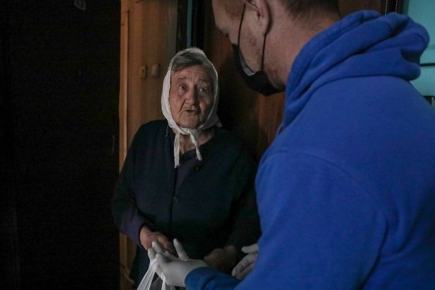 Собянин рассказал о возобновлении сервисов для оставшихся дома горожан 65+