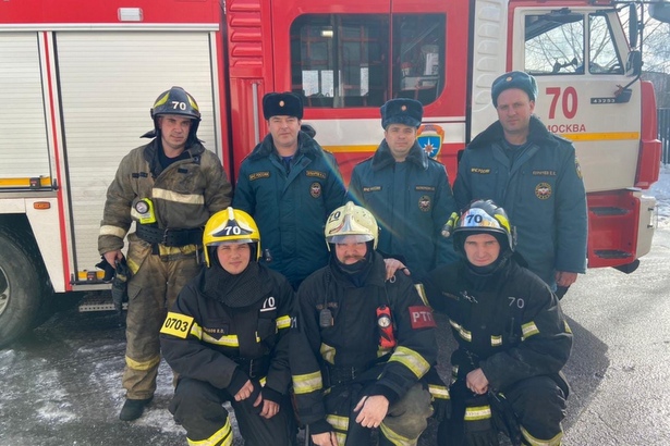 Огнеборцы 70-й пожарно-спасательной части Зеленограда спасли пять человек
