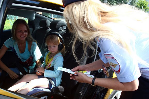 За семь месяцев в Зеленограде зафиксировано более тысячи нарушений правил перевозок детей в автомобиле