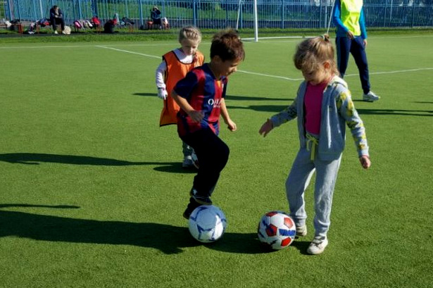 В Старом Крюково прошел праздник футбола для дошколят и их родителей