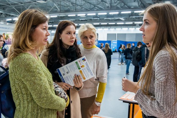 Сенатор Святенко: Проекты по профориентации московских подростков помогут старту их карьеры