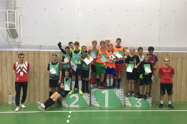 Команды Старого Крюково успешно выступили на соревнованиях по мини-футболу