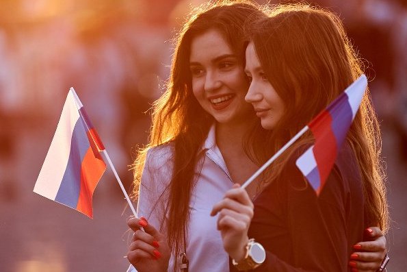 Гулянья по случаю Дня флага России в столице посетили 500 тыс человек