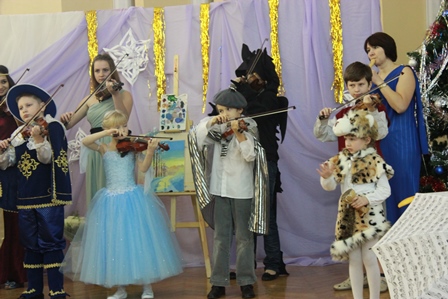 Новогодняя фантазия юных скрипачей
