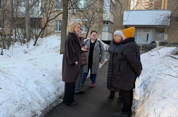 Замглавы управы Старого Крюково провела обход территорий района
