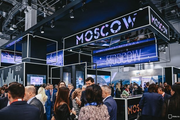 Лучшие региональные соцпроекты: «Московское долголетие», МЭШ и «Мосволонтер»