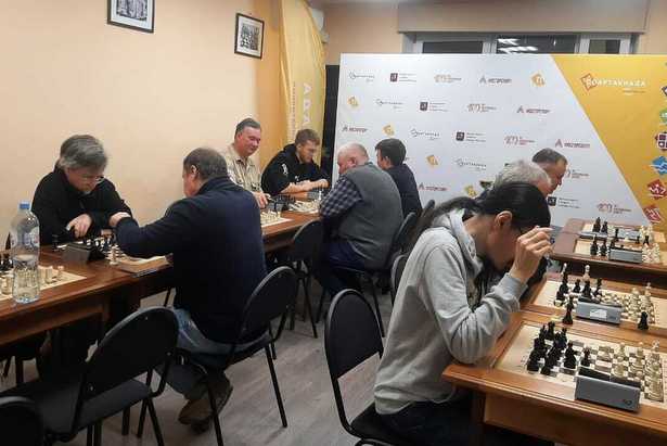 Взрослые шахматисты Старого Крюково стали призерами окружных соревнований
