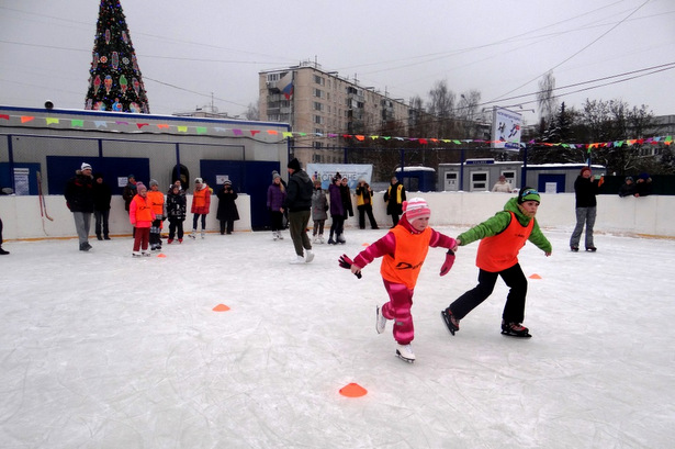 В Старом Крюково открылся сезон катания на коньках