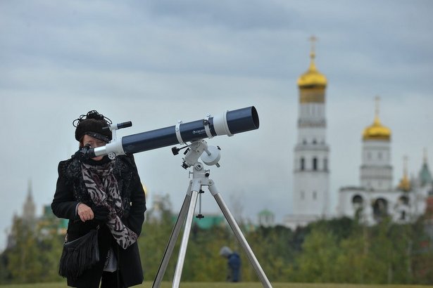 Депутат МГД Олег Артемьев отметил влияние астрономии на интерес молодежи к естественным наукам
