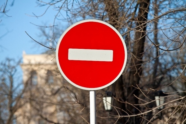 ГИБДД предупреждает об ограничениях движения на Алабушевской улице