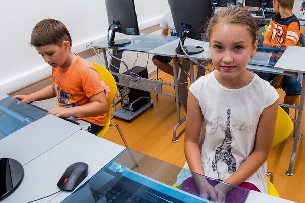 Более 30 детских технопарков и площадок профориентации присоединились к акции «День без турникетов. Дети» — Сергунина