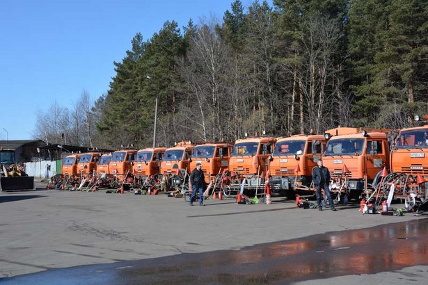 В Зеленограде состоялся смотр поливомоечной техники отряда по тушению пожаров