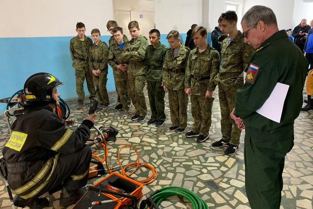 Зеленоградские школы с кадетскими классами - лучшие в начальной военной подготовке