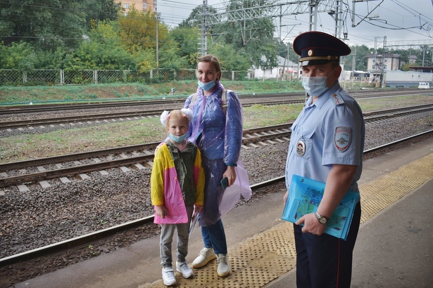 В День знаний юным пассажирам МТППК напомнили о безопасности на железной дороге