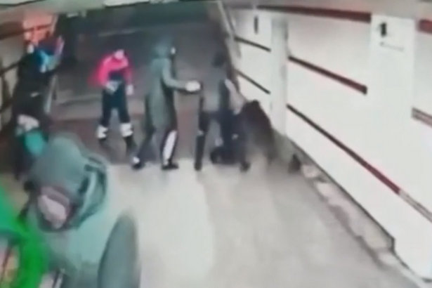 Устроивших драку в подземном переходе задержали благодаря камерам видеонаблюдения
